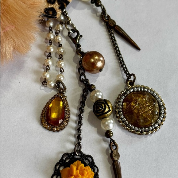 Chic Leopard Pom Pom Keychain bag tote purse Charms - Picture 3 of 10